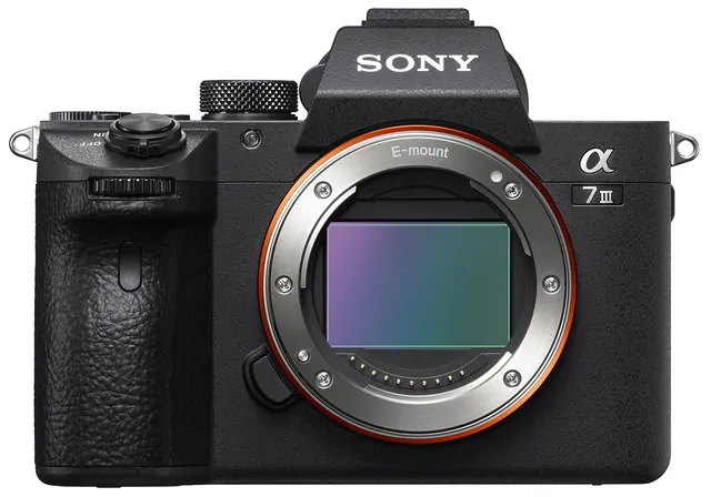 sony-alpha-7-iii-ilce-7m3-spiegellose-vollformat-kamera-24-2-mp-exmor-r-sensor-0 image 1