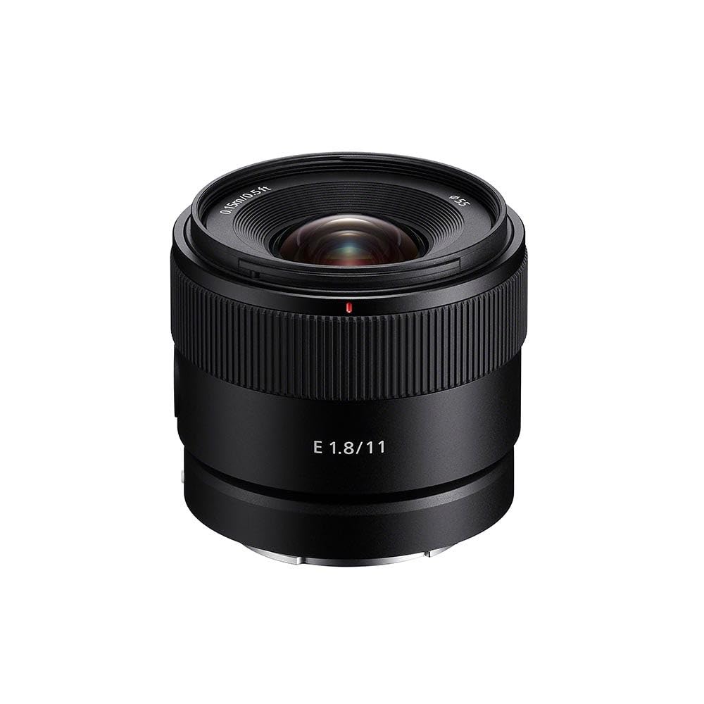 sony-sel11f18-11mm-f1-8-aps-c-ultra-weitwinkel-festbrennweiten-objektiv-e-mount- image 1