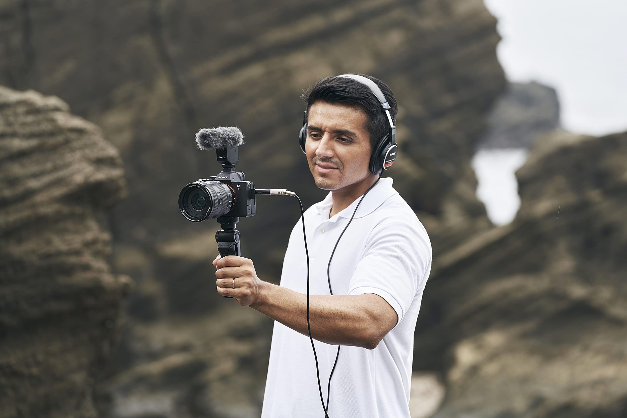 sony-alpha-7-iv-ilce-7m4-vollformat-systemkamera-body-33-mp-echtzeit-af-4k-60p-1 image 5