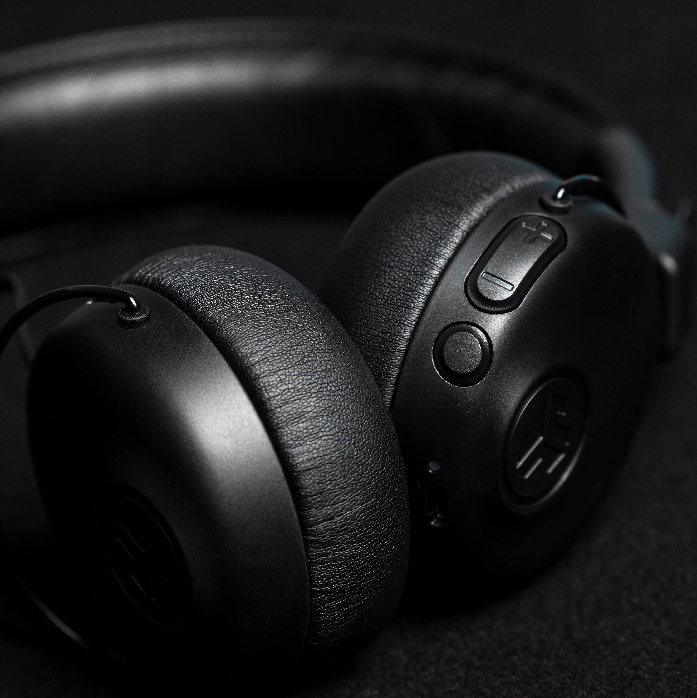 jlab-studio-anc-wireless-on-ear-kopfh-rer-schwarz-bluetooth-mit-34-std-akku-akti image 5