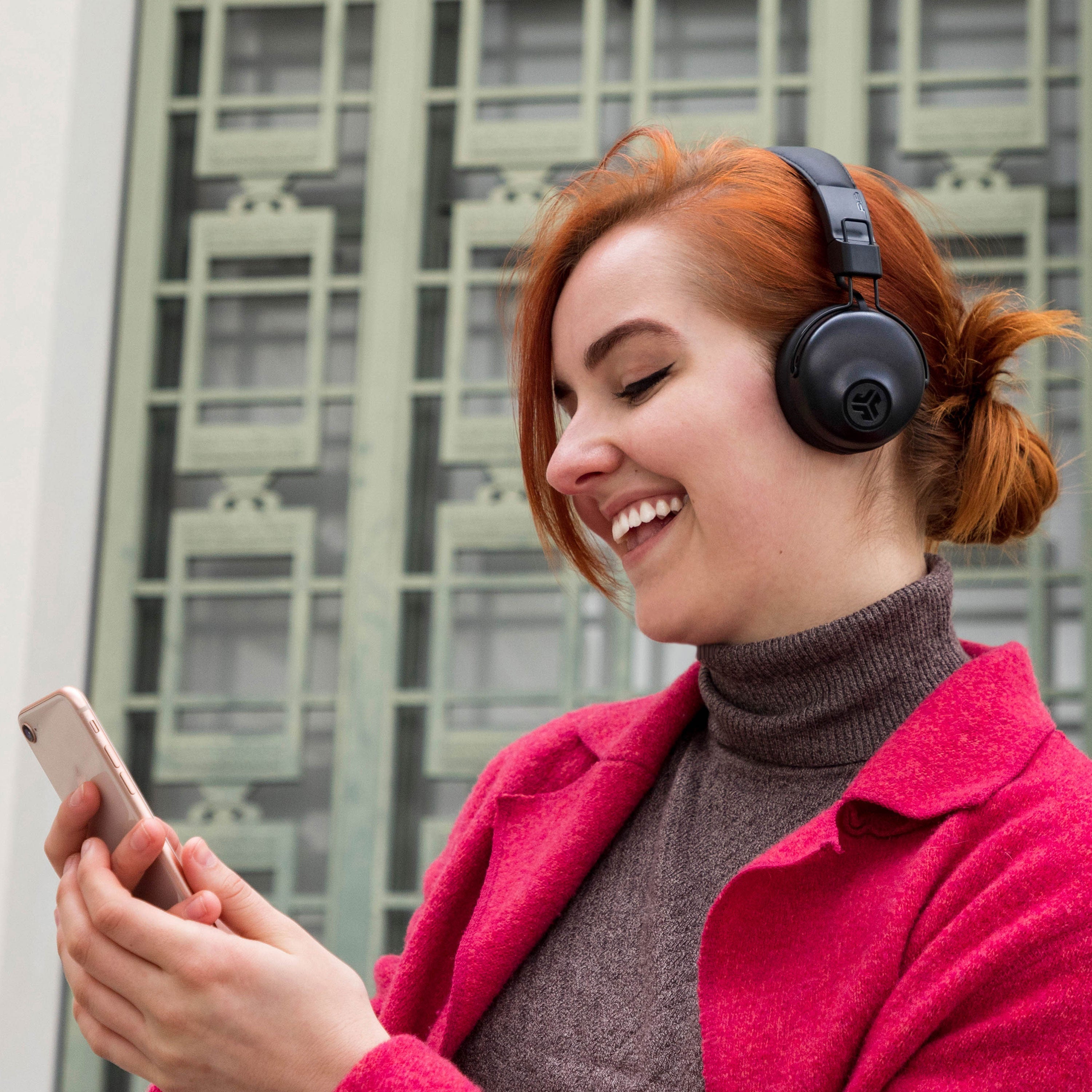 jlab-studio-wireless-on-ear-kopfh-rer-schwarz-bluetooth-on-ear-kopfh-rer-mit-30- image 2