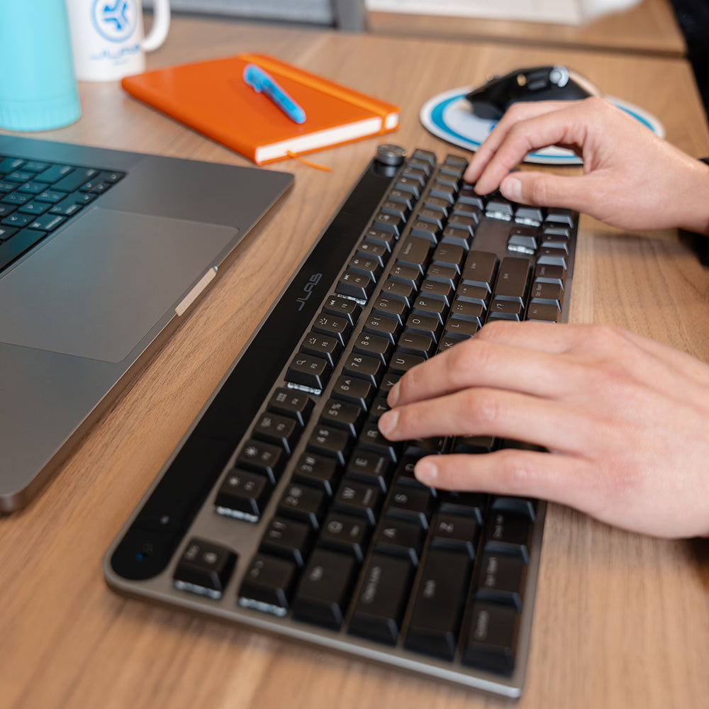 jlab-epic-mechanical-keyboard-full-size-wireless-mechanische-tastatur-108-tasten image 3
