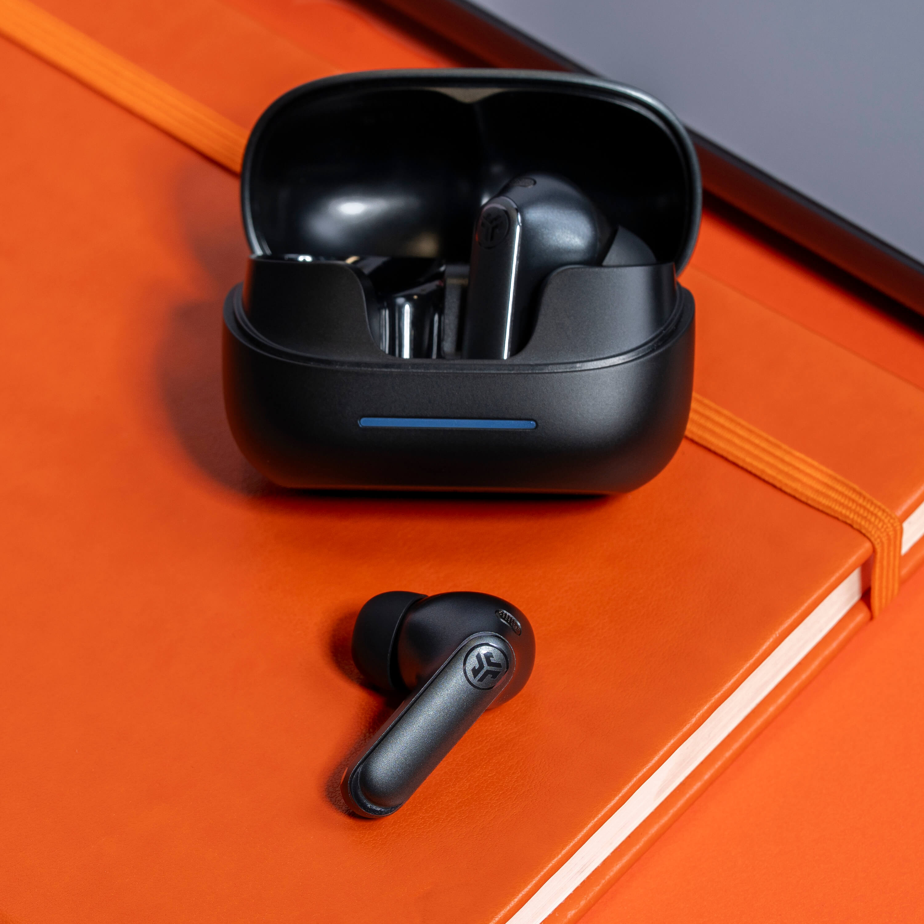 jlab-epic-pods-anc-true-wireless-earbuds-black-gift-set-adaptive-anc-dual-driver image 3