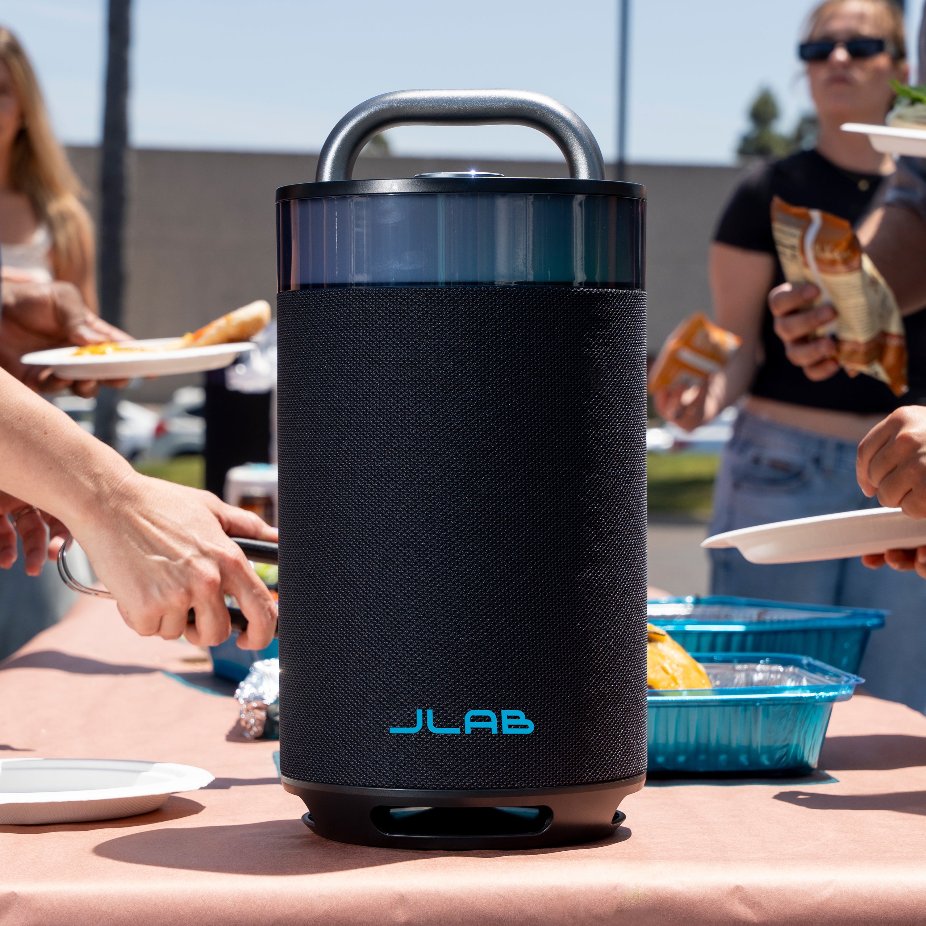 jlab-epic-party-tragbarer-bluetooth-lautsprecher-100w-mit-360-klang-rgb-beleucht image 2